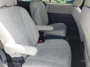 ✅ 2012 Mazda 5 Touring • VIN: JM1CW2CL2C0125776 • Lot: 42496258. Wystawiony na IAAI z przebiegiem 130 522 mil. Bezpłatny archiwum sprzedaży aukcyjnych z USA i szczegółowy raport historii pojazdu na DreamBid. Zdjęcie 8.