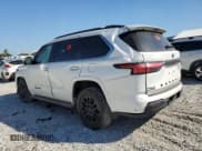 ✅ 2024 Toyota Sequoia Platinum • VIN: 7SVAAABA0RX038917 • Лот: 84730665. Опубликован ранее на Copart с пробегом 39 646 миль. Бесплатный доступ к архиву аукционных продаж из США и подробный отчёт об истории автомобиля на DreamBid. Изображение 2.