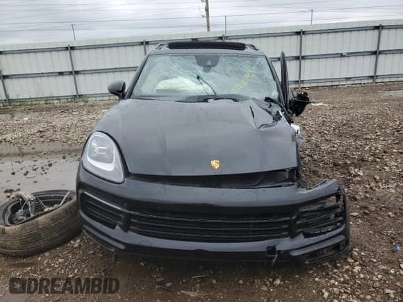 ✅ 2022 Porsche Cayenne • VIN: WP1AA2AY0NDA04582 • Lot: 57706945. Wystawiony na Copart z przebiegiem Nie podano. Bezpłatny archiwum sprzedaży aukcyjnych z USA i szczegółowy raport historii pojazdu na DreamBid. Zdjęcie 5.