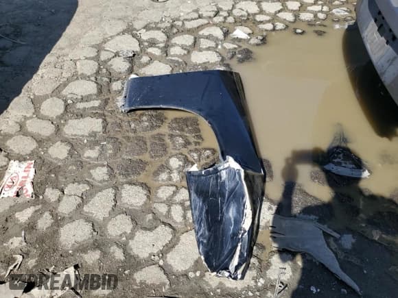 ✅ 2018 Dodge Challenger T/A • VIN: 2C3CDZBT9JH116408 • Lot: 46701994. Wystawiony na Copart z przebiegiem 28 237 mil. Bezpłatny archiwum sprzedaży aukcyjnych z USA i szczegółowy raport historii pojazdu na DreamBid. Zdjęcie 12.