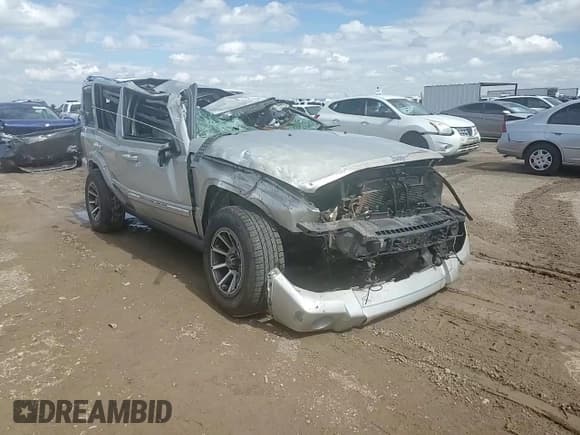 ✅ 2007 Jeep Commander Limited • VIN: 1J8HG58P97C690653 • Лот: 81091845. Опубликован ранее на Copart с пробегом Не указан. Бесплатный доступ к архиву аукционных продаж из США и подробный отчёт об истории автомобиля на DreamBid. Изображение 12.