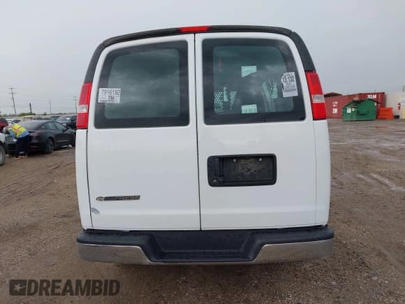 ✅ 2021 Chevrolet Express Cargo • VIN: 1GCWGAFP2M1251201 • Lot: 42468630. Listed on IAAI with 60,426 mi. Free auction sales archive from the USA and detailed vehicle history report at DreamBid. Image 16.