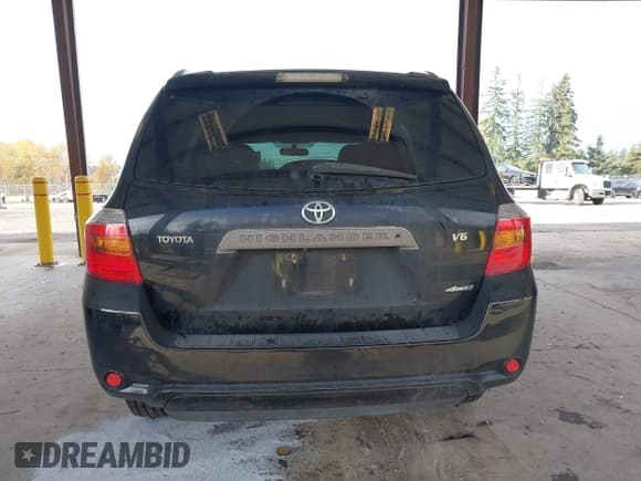 ✅ 2009 Toyota Highlander Sport • VIN: JTEES43A092146746 • Lot: 43681085. Listed on IAAI with 202,010 mi. Free auction sales archive from the USA and detailed vehicle history report at DreamBid. Image 17.