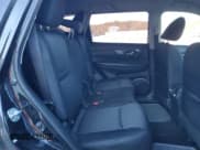 ✅ 2018 Nissan Rogue SV • VIN: KNMAT2MT4JP597982 • Lot: 92376835. Wystawiony na Copart z przebiegiem 189 220 mil. Bezpłatny archiwum sprzedaży aukcyjnych z USA i szczegółowy raport historii pojazdu na DreamBid. Zdjęcie 11.