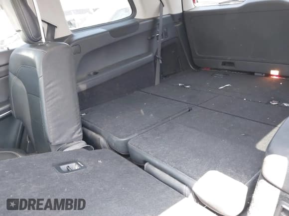 ✅ 2016 Mercedes-Benz GL 550 • VIN: 4JGDF7DE3GA642940 • Lot: 42426227. Listed on IAAI with 103,624 mi. Free auction sales archive from the USA and detailed vehicle history report at DreamBid. Image 22.