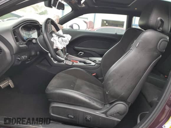 ✅ 2020 Dodge Challenger R/T Scat Pack • VIN: 2C3CDZFJ1LH226302 • Lot: 44608173. Wystawiony na Copart z przebiegiem 25 187 mil. Bezpłatny archiwum sprzedaży aukcyjnych z USA i szczegółowy raport historii pojazdu na DreamBid. Zdjęcie 7.