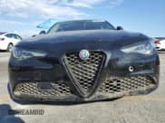 ✅ 2019 Alfa Romeo Giulia • VIN: ZARFAMAN7K7621986 • Lot: 80896805. Wystawiony na Copart z przebiegiem 38 982 mil. Bezpłatny archiwum sprzedaży aukcyjnych z USA i szczegółowy raport historii pojazdu na DreamBid. Zdjęcie 5.