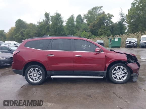 ✅ 2015 Chevrolet Traverse LT • VIN: 1GNKRGKD3FJ107593 • Lot: 43397778. Wystawiony na IAAI z przebiegiem 172 423 mil. Bezpłatny archiwum sprzedaży aukcyjnych z USA i szczegółowy raport historii pojazdu na DreamBid. Zdjęcie 14.