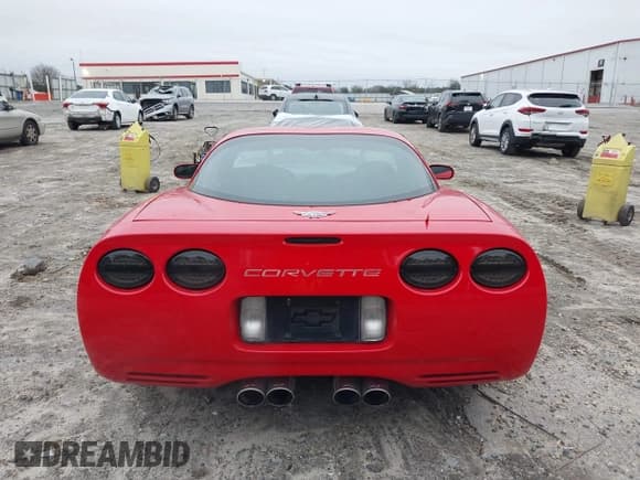 ✅ 2003 Chevrolet Corvette • VIN: 1G1YY22G435126377 • Lot: 43867198. Wystawiony na IAAI z przebiegiem 153 988 mil. Bezpłatny archiwum sprzedaży aukcyjnych z USA i szczegółowy raport historii pojazdu na DreamBid. Zdjęcie 16.