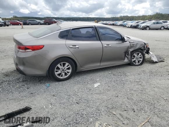 ✅ 2016 Kia Optima LX • VIN: 5XXGT4L38GG079218 • Lot: 85304075. Listed on Copart with 103,486 mi. Free auction sales archive from the USA and detailed vehicle history report at DreamBid. Image 3.