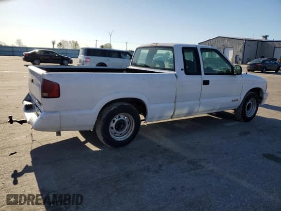 ✅ 1997 Chevrolet S-10 LS • VIN: 1GCCS1949V8141063 • Лот: 49367985. Опубликован ранее на Copart с пробегом 98 117 миль. Бесплатный доступ к архиву аукционных продаж из США и подробный отчёт об истории автомобиля на DreamBid. Изображение 3.