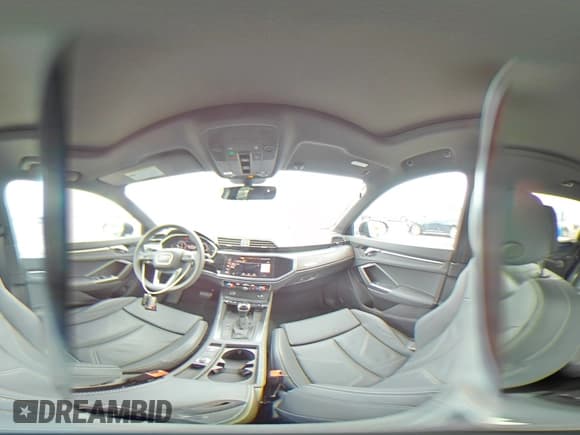 ✅ 2024 Audi Q3 S line Premium • VIN: WA1DECF34R1182504 • Лот: 81881585. Опубликован ранее на Copart с пробегом 6 712 миль. Бесплатный доступ к архиву аукционных продаж из США и подробный отчёт об истории автомобиля на DreamBid. Изображение 15.