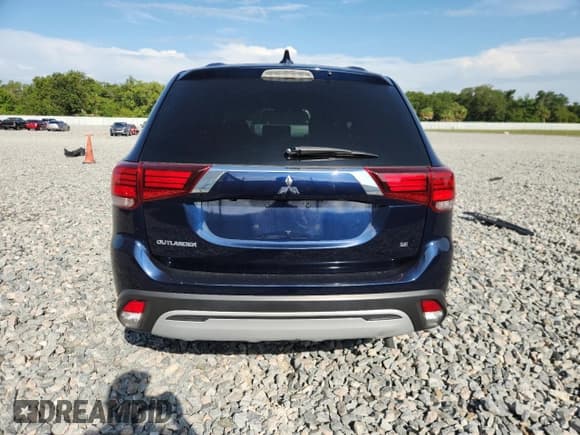✅ 2020 Mitsubishi Outlander SE • VIN: JA4AD3A36LZ046025 • Лот: 90549935. Опубликован ранее на Copart с пробегом 62 706 миль. Бесплатный доступ к архиву аукционных продаж из США и подробный отчёт об истории автомобиля на DreamBid. Изображение 6.