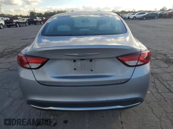 ✅ 2016 Chrysler 200 Limited • VIN: 1C3CCCAB6GN183850 • Lot: 86465355. Wystawiony na Copart z przebiegiem 72 336 mil. Bezpłatny archiwum sprzedaży aukcyjnych z USA i szczegółowy raport historii pojazdu na DreamBid. Zdjęcie 6.
