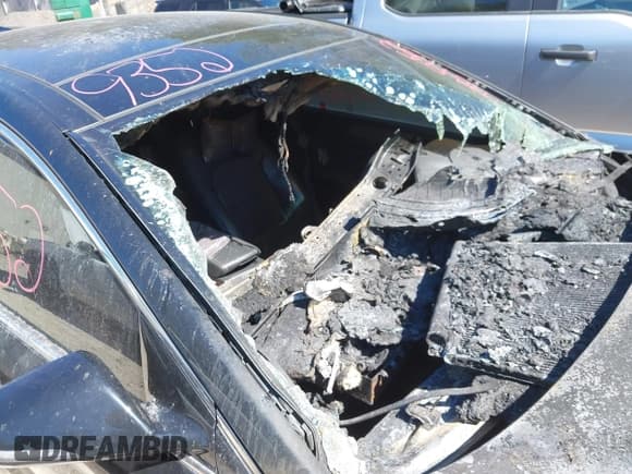 ✅ 2017 Hyundai Sonata Sport • VIN: 5NPE34AB9HH507465 • Лот: 43349352. Опубликован ранее на IAAI с пробегом Не указан. Бесплатный доступ к архиву аукционных продаж из США и подробный отчёт об истории автомобиля на DreamBid. Изображение 15.