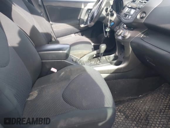 ✅ 2010 Toyota RAV4 Sport • VIN: JTMRF4DV6A5034841 • Лот: 43830218. Опубликован ранее на IAAI с пробегом 125 691 миль. Бесплатный доступ к архиву аукционных продаж из США и подробный отчёт об истории автомобиля на DreamBid. Изображение 5.