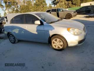 2011 Hyundai Accent GLS z VIN KMHCN4AC0BU609174, wystawiony jako Copart lot #82352304 z przebiegiem 270 648 mil mil oraz Szkoda całkowita • Salvage title. Historia ofert i sprzedaży dostępna na DreamBid. Obrazek 4.