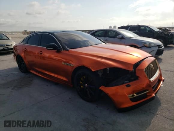 ✅ 2017 Jaguar XJ • VIN: SAJWJ1CD0H8W08109 • Lot: 76054874. Listed on Copart with 26,115 mi. Free auction sales archive from the USA and detailed vehicle history report at DreamBid. Image 4.