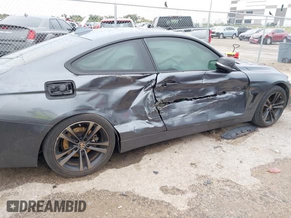 ✅ 2014 BMW 4 Series 428i • VIN: WBA3N7C53EK220174 • Lot: 43531989. Wystawiony na IAAI z przebiegiem 122 201 mil. Bezpłatny archiwum sprzedaży aukcyjnych z USA i szczegółowy raport historii pojazdu na DreamBid. Zdjęcie 6.