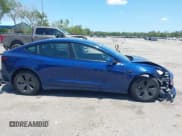 ✅ 2022 Tesla Model 3 Long Range • VIN: 5YJ3E1EB6NF106038 • Lot: 42214585. Wystawiony na IAAI z przebiegiem 40 667 mil. Bezpłatny archiwum sprzedaży aukcyjnych z USA i szczegółowy raport historii pojazdu na DreamBid. Zdjęcie 13.
