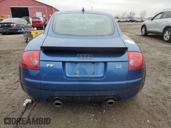 ✅ 2006 Audi TT • VIN: TRUWD28N561005696 • Lot: 81226524. Wystawiony na Copart z przebiegiem 87 023 mil. Bezpłatny archiwum sprzedaży aukcyjnych z USA i szczegółowy raport historii pojazdu na DreamBid. Zdjęcie 6.
