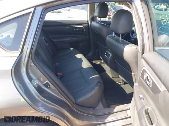 ✅ 2017 Nissan Altima SR • VIN: 1N4AL3AP3HC124126 • Lot: 43122717. Listed on IAAI with 99,824 mi. Free auction sales archive from the USA and detailed vehicle history report at DreamBid. Image 8.