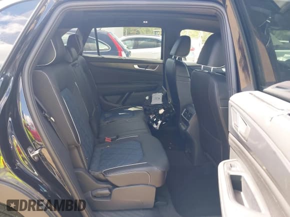 ✅ 2024 Volkswagen Atlas SEL Premium R-Line • VIN: 1V2FE2CA4RC229125 • Lot: 43108926. Wystawiony na IAAI z przebiegiem 23 620 mil. Bezpłatny archiwum sprzedaży aukcyjnych z USA i szczegółowy raport historii pojazdu na DreamBid. Zdjęcie 8.