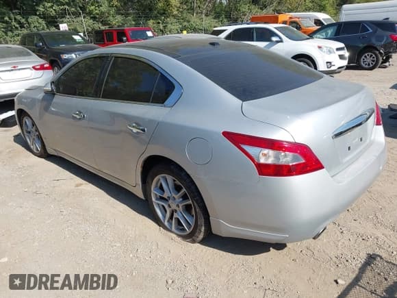 ✅ 2011 Nissan Maxima SV • VIN: 1N4AA5AP3BC846477 • Lot: 43375697. Listed on IAAI with 99,392 mi. Free auction sales archive from the USA and detailed vehicle history report at DreamBid. Image 3.