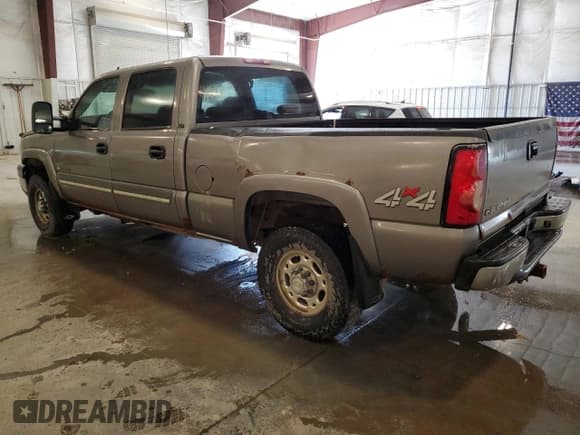 ✅ 2006 Chevrolet Silverado 2500HD LT3 • VIN: 1GCHK23DX6F190130 • Лот: 82350845. Опубликован ранее на Copart с пробегом Не указан. Бесплатный доступ к архиву аукционных продаж из США и подробный отчёт об истории автомобиля на DreamBid. Изображение 2.