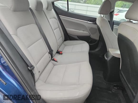 ✅ 2019 Hyundai Elantra SE • VIN: 5NPD74LF0KH453318 • Lot: 70496785. Listed on Copart with 81,296 mi. Free auction sales archive from the USA and detailed vehicle history report at DreamBid. Image 10.