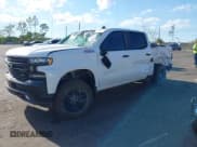 ✅ 2020 Chevrolet Silverado 1500 LT Trail Boss • VIN: 1GCPYFED0LZ269489 • Lot: 41886733. Wystawiony na IAAI z przebiegiem 71 414 mil. Bezpłatny archiwum sprzedaży aukcyjnych z USA i szczegółowy raport historii pojazdu na DreamBid. Zdjęcie 2.