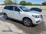✅ 2020 Nissan Pathfinder S • VIN: 5N1DR2AM4LC649853 • Lot: 71276865. Wystawiony na Copart z przebiegiem 40 175 mil. Bezpłatny archiwum sprzedaży aukcyjnych z USA i szczegółowy raport historii pojazdu na DreamBid. Zdjęcie 4.