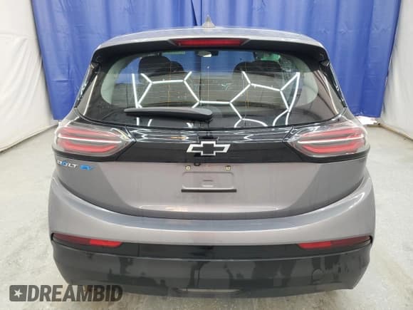 ✅ 2022 Chevrolet Bolt EV 1LT • VIN: 1G1FW6S01N4127387 • Lot: 56767984. Wystawiony na Copart z przebiegiem 45 228 mil. Bezpłatny archiwum sprzedaży aukcyjnych z USA i szczegółowy raport historii pojazdu na DreamBid. Zdjęcie 6.