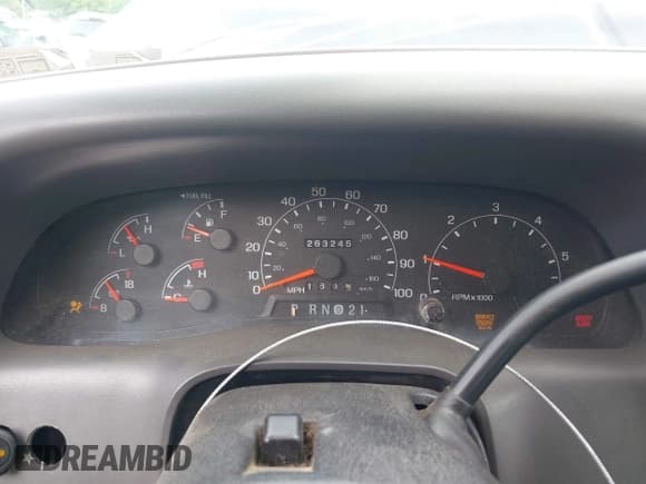 ✅ 2000 Ford F-250 XL • VIN: 1FTNX21L0YEB68631 • Lot: 42639352. Listed on IAAI with 263,245 mi. Free auction sales archive from the USA and detailed vehicle history report at DreamBid. Image 7.