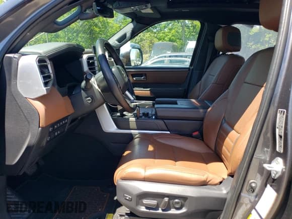 ✅ 2022 Toyota Tundra 1794 Edition • VIN: 5TFMA5DBXNX051060 • Лот: 57878565. Опубликован ранее на Copart с пробегом 27 635 миль. Бесплатный доступ к архиву аукционных продаж из США и подробный отчёт об истории автомобиля на DreamBid. Изображение 7.