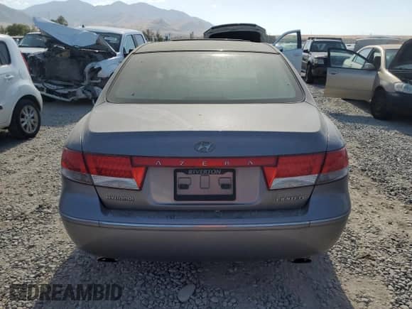 ✅ 2006 Hyundai Azera SE • VIN: KMHFC46F26A097236 • Лот: 65162185. Размещён на Copart с пробегом 125 233 миль миль. Получите бесплатный доступ к архиву аукционных продаж из США и посмотрите подробный отчёт об истории автомобиля на DreamBid. Изображение 6.