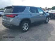 ✅ 2023 Chevrolet Traverse LS • VIN: 1GNERFKW9PJ103686 • Lot: 43548029. Wystawiony na IAAI z przebiegiem 16 853 mil. Bezpłatny archiwum sprzedaży aukcyjnych z USA i szczegółowy raport historii pojazdu na DreamBid. Zdjęcie 4.