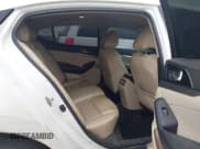 ✅ 2016 Nissan Maxima SL • VIN: 1N4AA6AP6GC431070 • Lot: 42003568. Wystawiony na IAAI z przebiegiem 99 748 mil. Bezpłatny archiwum sprzedaży aukcyjnych z USA i szczegółowy raport historii pojazdu na DreamBid. Zdjęcie 8.