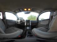 ✅ 2006 Saturn VUE • VIN: 5GZCZ33DX6S897763 • Lot: 42091466. Wystawiony na IAAI z przebiegiem 80 020 mil. Bezpłatny archiwum sprzedaży aukcyjnych z USA i szczegółowy raport historii pojazdu na DreamBid. Zdjęcie 18.