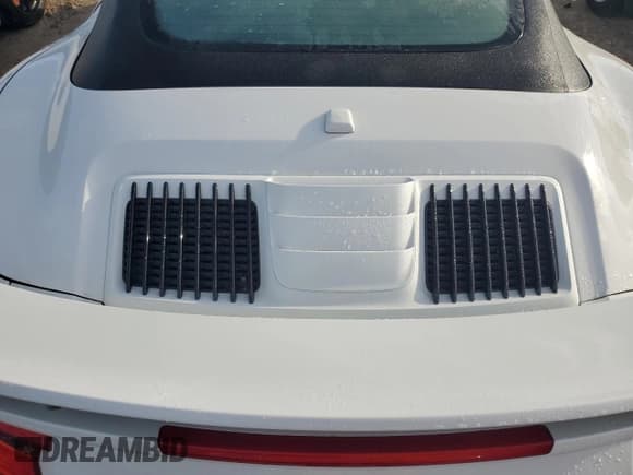 ✅ 2017 Porsche 911 Turbo • VIN: WP0CD2A94HS178830 • Lot: 73753954. Wystawiony na Copart z przebiegiem Nie podano. Bezpłatny archiwum sprzedaży aukcyjnych z USA i szczegółowy raport historii pojazdu na DreamBid. Zdjęcie 11.