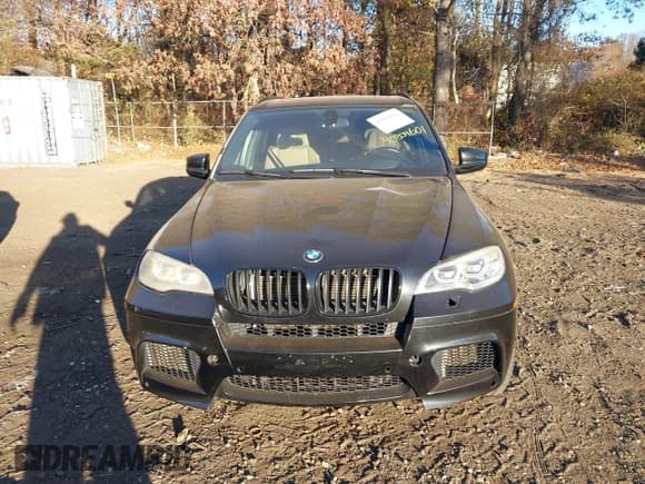 ✅ 2013 BMW X5 M • VIN: 5YMGY0C55DLL15645 • Lot: 40809601. Wystawiony na IAAI z przebiegiem 67 956 mil. Bezpłatny archiwum sprzedaży aukcyjnych z USA i szczegółowy raport historii pojazdu na DreamBid. Zdjęcie 12.