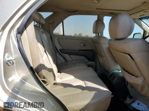 ✅ 2003 Lexus RX 300 • VIN: JTJHF10U330313717 • Lot: 81114755. Listed on Copart with 228,321 mi. Free auction sales archive from the USA and detailed vehicle history report at DreamBid. Image 10.