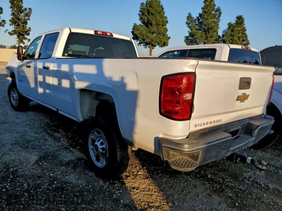 ✅ 2019 Chevrolet Silverado 2500HD Work Truck • VIN: 1GC1CREG1KF210158 • Лот: 86877065. Опубликован ранее на Copart с пробегом 33 987 миль. Бесплатный доступ к архиву аукционных продаж из США и подробный отчёт об истории автомобиля на DreamBid. Изображение 2.