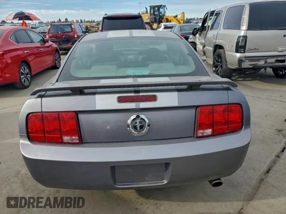 ✅ 2006 Ford Mustang Standard • VIN: 1ZVFT80N365142394 • Lot: 94908765. Listed on Copart with 168,147 mi. Free auction sales archive from the USA and detailed vehicle history report at DreamBid. Image 6.