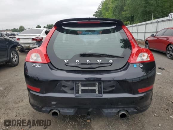 ✅ 2013 Volvo C30 T5 • VIN: YV1672MK3D2306868 • Lot: 61760965. Wystawiony na Copart z przebiegiem 163 318 mil. Bezpłatny archiwum sprzedaży aukcyjnych z USA i szczegółowy raport historii pojazdu na DreamBid. Zdjęcie 6.