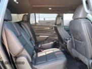 ✅ 2025 Chevrolet Traverse FWD RS • VIN: 1GNERLRS3SJ117982 • Lot: 85943305. Wystawiony na Copart z przebiegiem 11 335 mil. Bezpłatny archiwum sprzedaży aukcyjnych z USA i szczegółowy raport historii pojazdu na DreamBid. Zdjęcie 11.