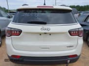 ✅ 2018 Jeep Compass Latitude • VIN: 3C4NJCBB6JT286573 • Lot: 42302783. Wystawiony na IAAI z przebiegiem 30 124 mil. Bezpłatny archiwum sprzedaży aukcyjnych z USA i szczegółowy raport historii pojazdu na DreamBid. Zdjęcie 16.