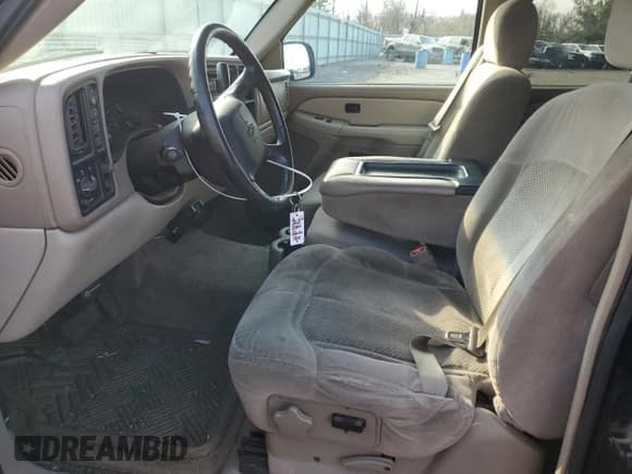 ✅ 2002 Chevrolet Suburban LS • VIN: 3GNGK26U42G214719 • Лот: 48887665. Опубликован ранее на Copart с пробегом 244 199 миль. Бесплатный доступ к архиву аукционных продаж из США и подробный отчёт об истории автомобиля на DreamBid. Изображение 7.