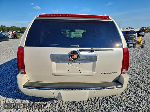 ✅ 2013 Cadillac Escalade Luxury • VIN: 1GYS4BEF9DR207827 • Lot: 94090095. Wystawiony na Copart z przebiegiem 112 223 mil. Bezpłatny archiwum sprzedaży aukcyjnych z USA i szczegółowy raport historii pojazdu na DreamBid. Zdjęcie 6.