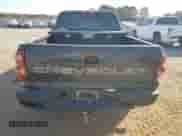 2004 Chevrolet Silverado 1500 LS z VIN 1GCEC14V74Z103166, wystawiony jako Copart lot #77694504 z przebiegiem 327 931 mil mil oraz Czysty tytuł • Clean title. Historia ofert i sprzedaży dostępna na DreamBid. Obrazek 6.